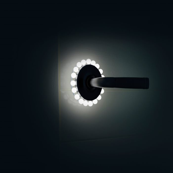 The luminous circle 01
